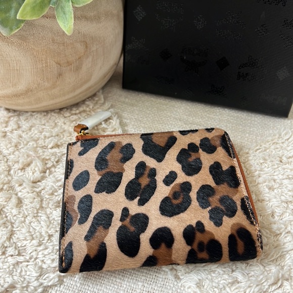 🌸MCM Leopard Haircalf Small Zipped Wallet NWT - Picture 2 of 6